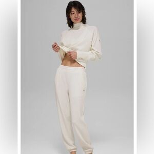 ALO Set Waffle Weekend Escape in Ivory